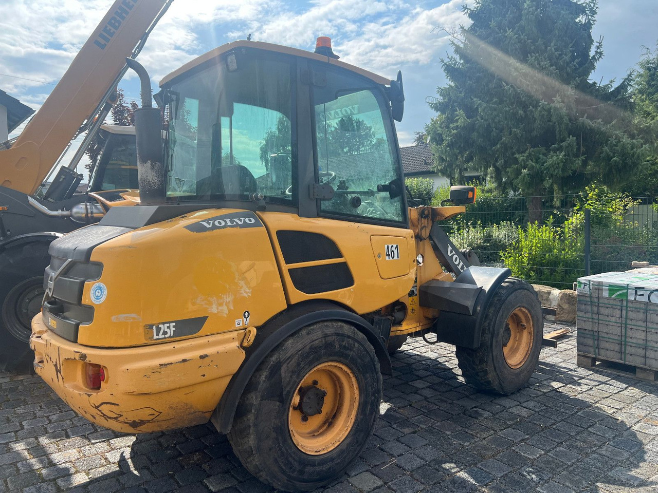 Volvo L 25 F u 28 F u. 30 F - Chargeuse sur pneus: photos 1 Volvo L 25 F u 28 F u. 30 F - Chargeuse sur pneus: photos 1