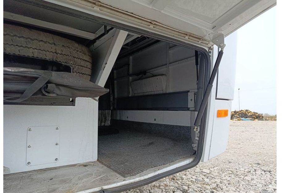 Bus interurbain Isuzu Novolux: photos 6
