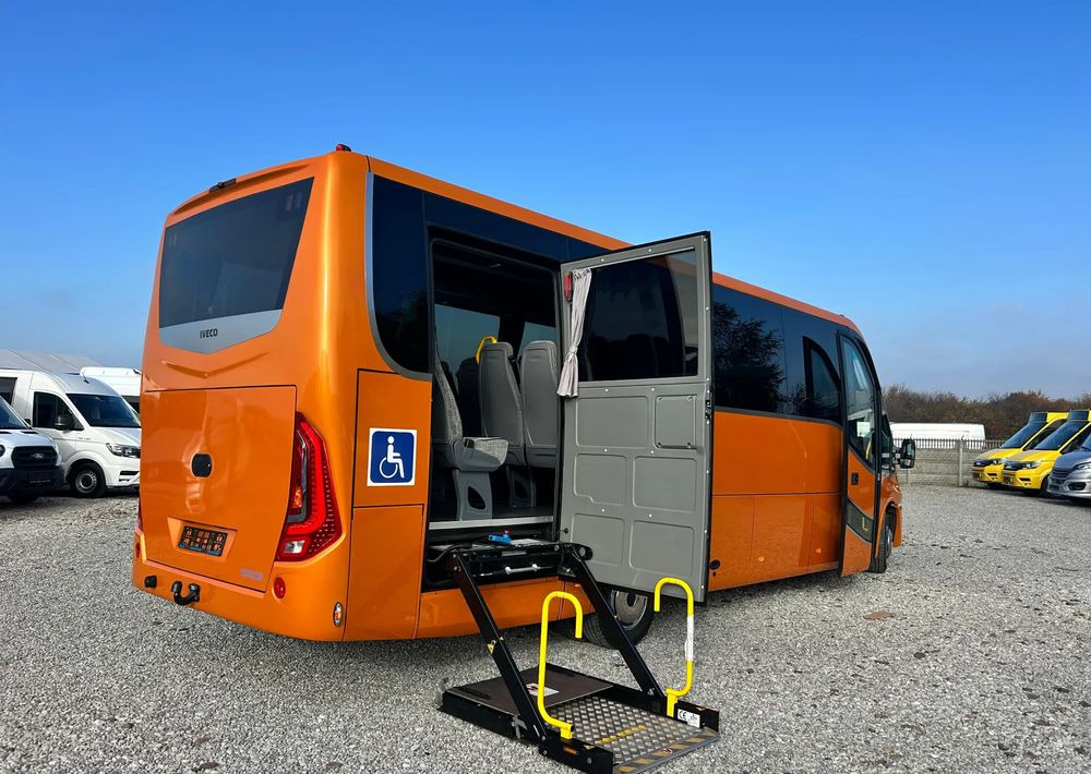 Iveco Daily - Minibus, Transport de personnes: photos 1 Iveco Daily - Minibus, Transport de personnes: photos 1