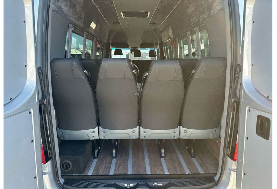 Minibus, Bus électrique Mercedes-Benz eSprinter: photos 14 Minibus, Bus électrique Mercedes-Benz eSprinter: photos 14