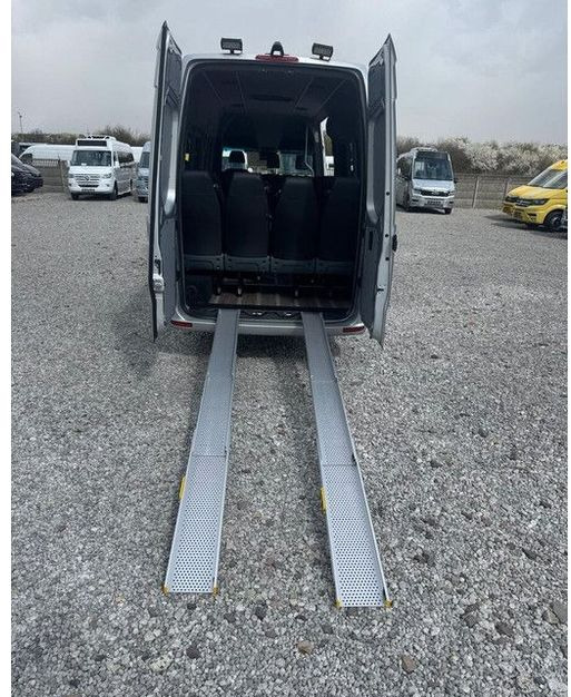 Minibus, Bus électrique Mercedes-Benz eSprinter: photos 13 Minibus, Bus électrique Mercedes-Benz eSprinter: photos 13