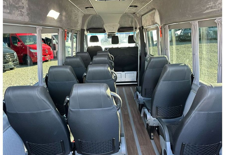 Minibus, Bus électrique Mercedes-Benz eSprinter: photos 6 Minibus, Bus électrique Mercedes-Benz eSprinter: photos 6