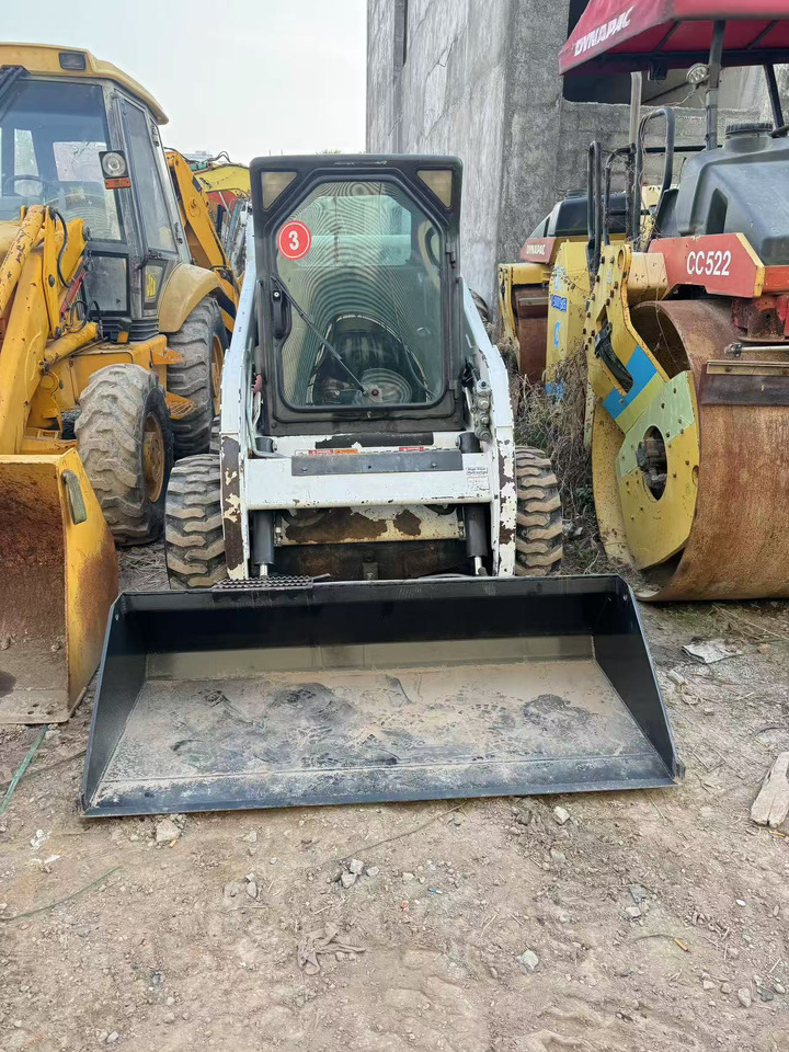 BOBCAT S185 - Mini chargeuse: photos 1 BOBCAT S185 - Mini chargeuse: photos 1