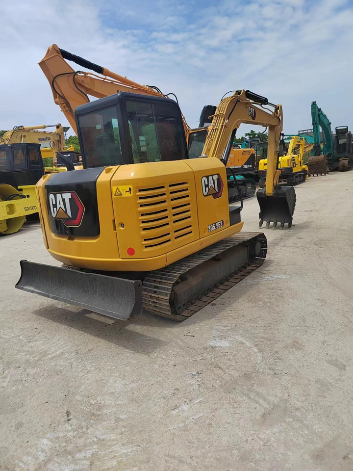 CAT CAT 305.5E2 - Mini pelle: photos 4 CAT CAT 305.5E2 - Mini pelle: photos 4