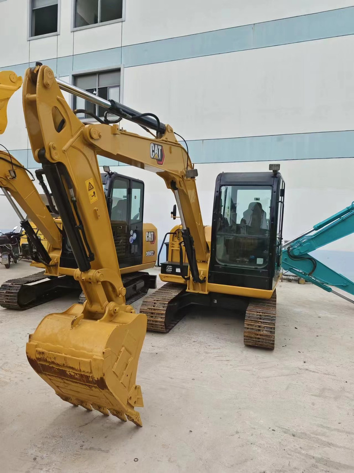 CATERPILLAR 305.5e2 - Pelle sur chenille: photos 3 CATERPILLAR 305.5e2 - Pelle sur chenille: photos 3