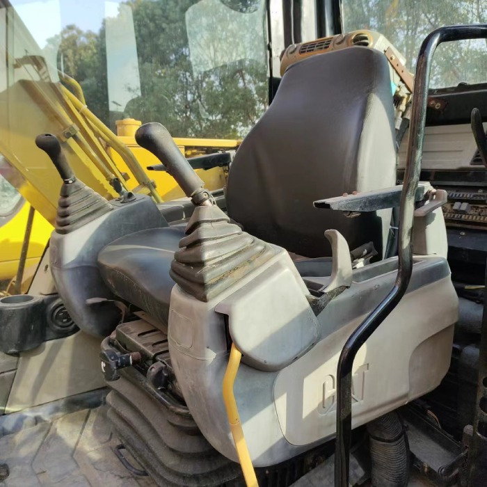 CATERPILLAR 307D - Pelle sur chenille: photos 4 CATERPILLAR 307D - Pelle sur chenille: photos 4