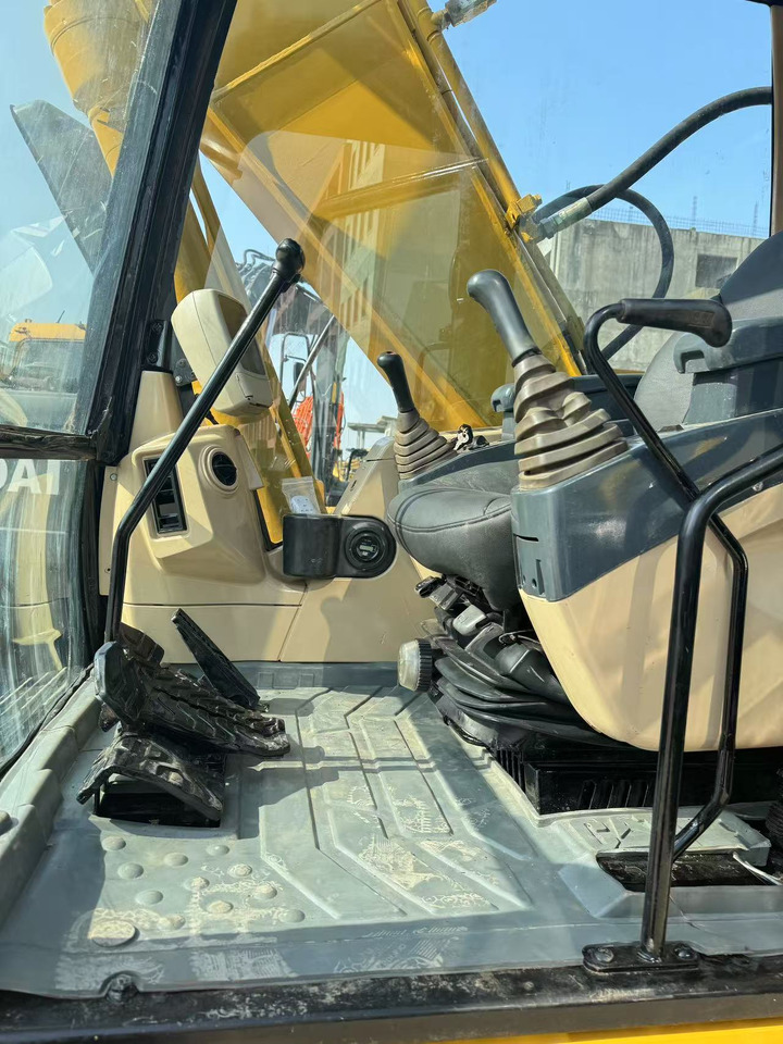 CATERPILLAR 320CL CAT 320 - Pelle sur chenille: photos 4 CATERPILLAR 320CL CAT 320 - Pelle sur chenille: photos 4