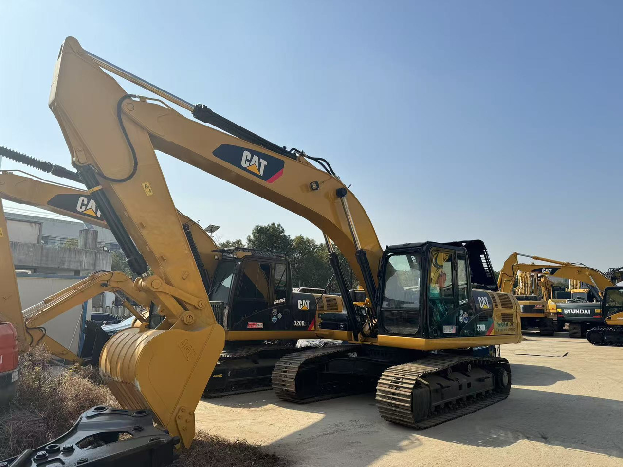 CATERPILLAR 330D2 - Pelle sur chenille: photos 1 CATERPILLAR 330D2 - Pelle sur chenille: photos 1