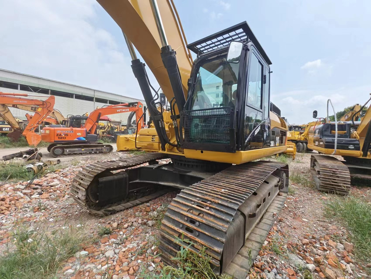 CATERPILLAR 336D2L CAT 336 - Pelle sur chenille: photos 3 CATERPILLAR 336D2L CAT 336 - Pelle sur chenille: photos 3