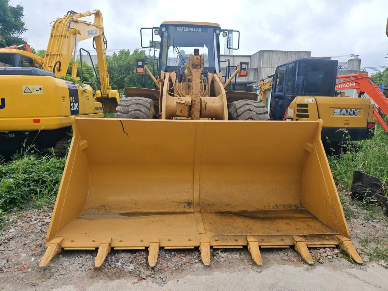 CATERPILLAR 966H - Chargeuse sur pneus: photos 3 CATERPILLAR 966H - Chargeuse sur pneus: photos 3
