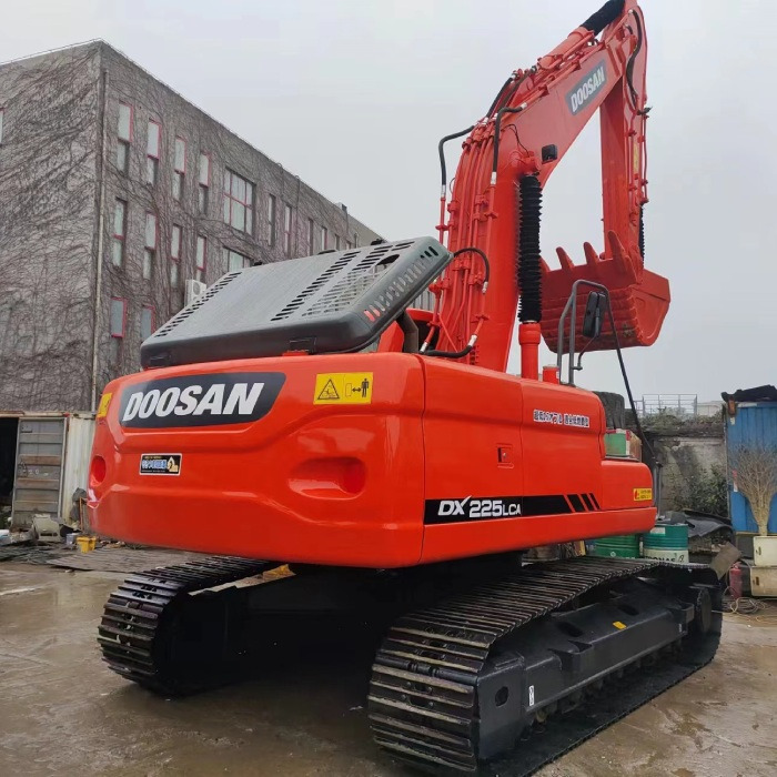 DOOSAN DX225LCA - Pelle sur chenille: photos 3 DOOSAN DX225LCA - Pelle sur chenille: photos 3