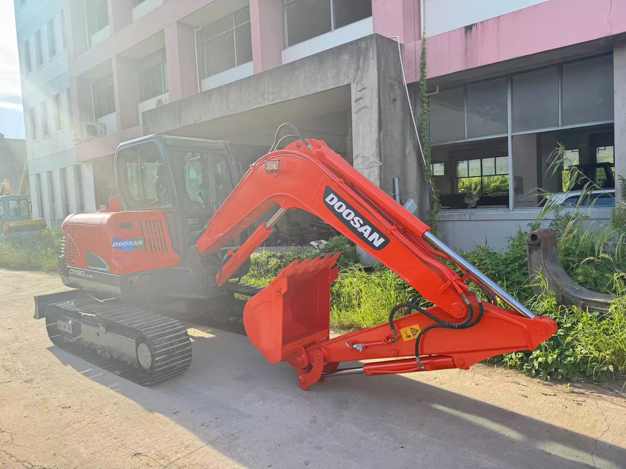 DOOSAN DX60 - Mini pelle: photos 5 DOOSAN DX60 - Mini pelle: photos 5