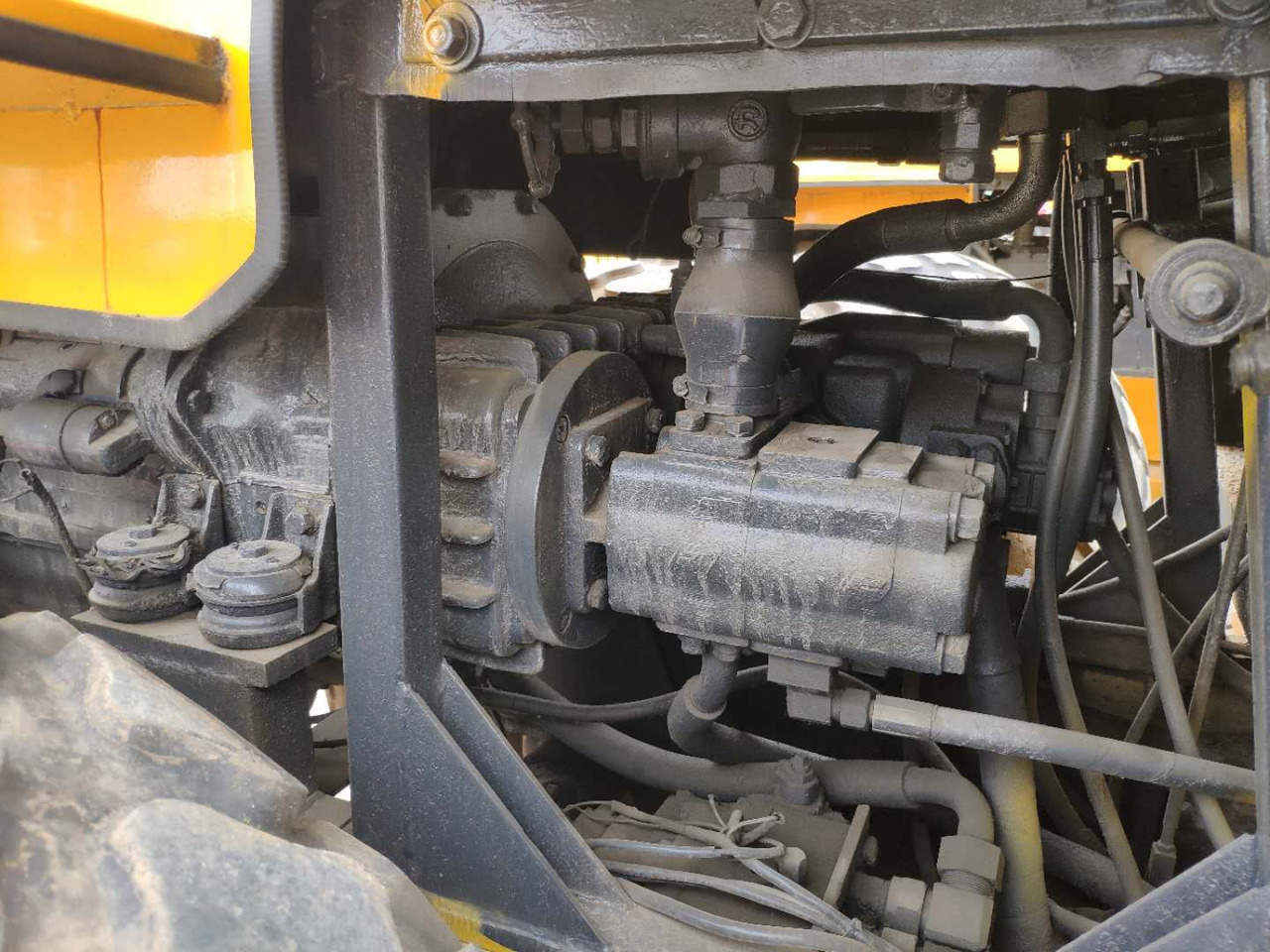 DYNAPAC CA301D - Compacteur à pieds de mouton/ Monocylindre: photos 4 DYNAPAC CA301D - Compacteur à pieds de mouton/ Monocylindre: photos 4