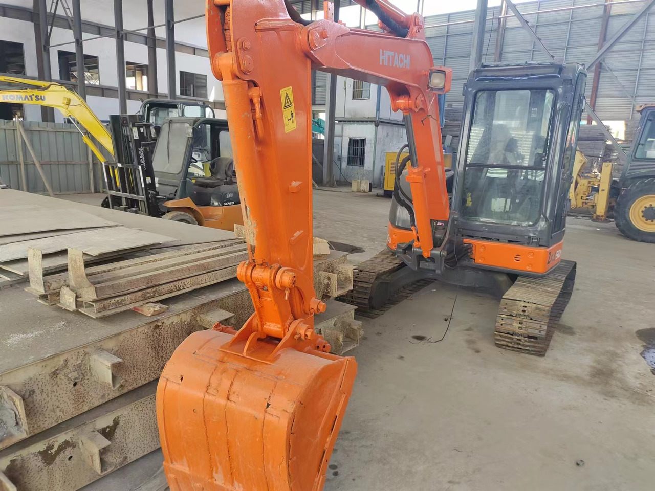 HITACHI ZX50U mini digger ZX55 ZX60 ZX70 small excavator - Mini pelle: photos 2 HITACHI ZX50U mini digger ZX55 ZX60 ZX70 small excavator - Mini pelle: photos 2