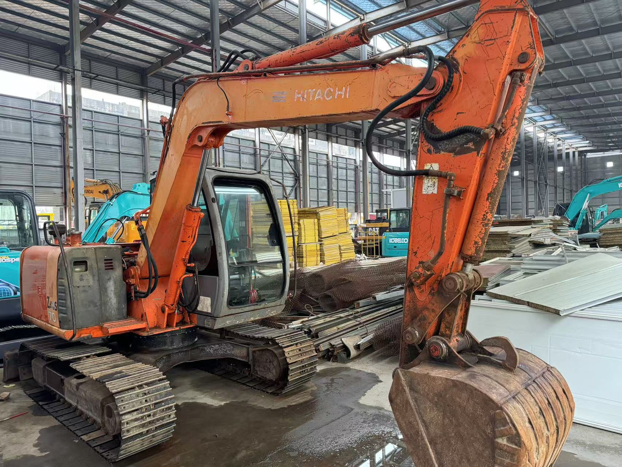 HITACHI ZX70 JAPAN SURPLUS - Mini pelle: photos 2 HITACHI ZX70 JAPAN SURPLUS - Mini pelle: photos 2