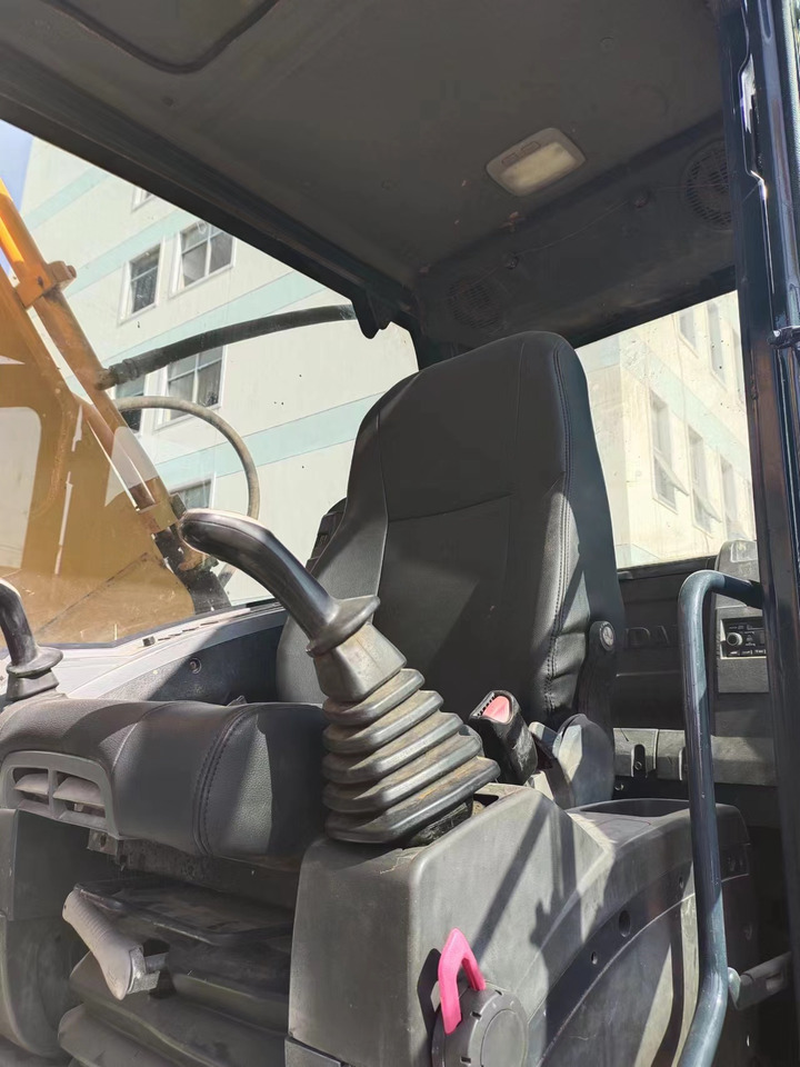 HYUNDAI 220LC-9S  305LC-9T 385LC-9T - Pelle sur chenille: photos 3 HYUNDAI 220LC-9S  305LC-9T 385LC-9T - Pelle sur chenille: photos 3