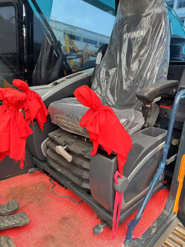 HYUNDAI R220LC-9S - Pelle sur chenille: photos 3 HYUNDAI R220LC-9S - Pelle sur chenille: photos 3