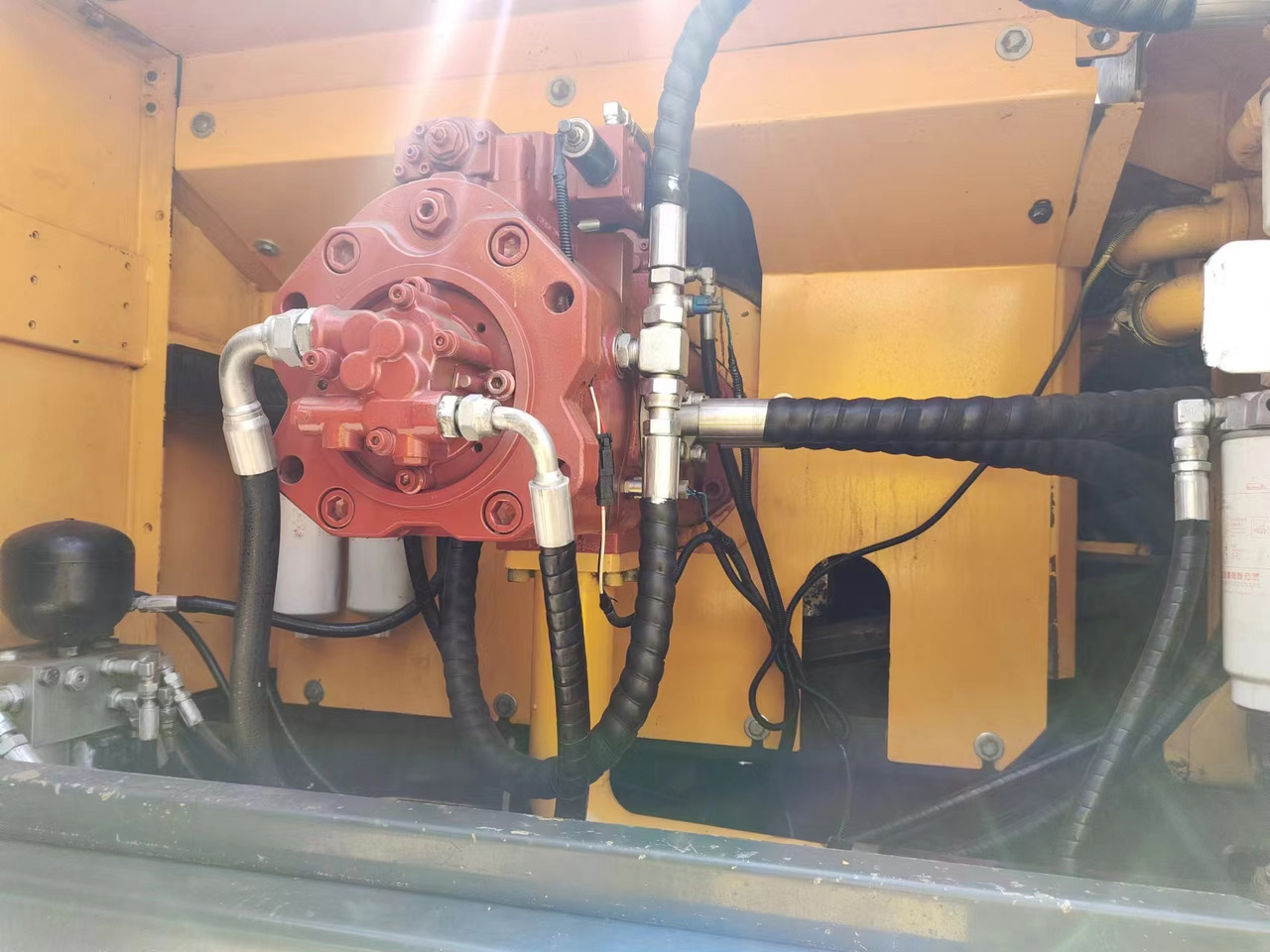 HYUNDAI R385LC-9T R305 R220 - Pelle sur chenille: photos 5 HYUNDAI R385LC-9T R305 R220 - Pelle sur chenille: photos 5