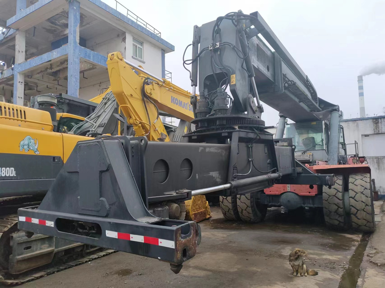 KARMAL DRF450 - Reach stacker: photos 2 KARMAL DRF450 - Reach stacker: photos 2