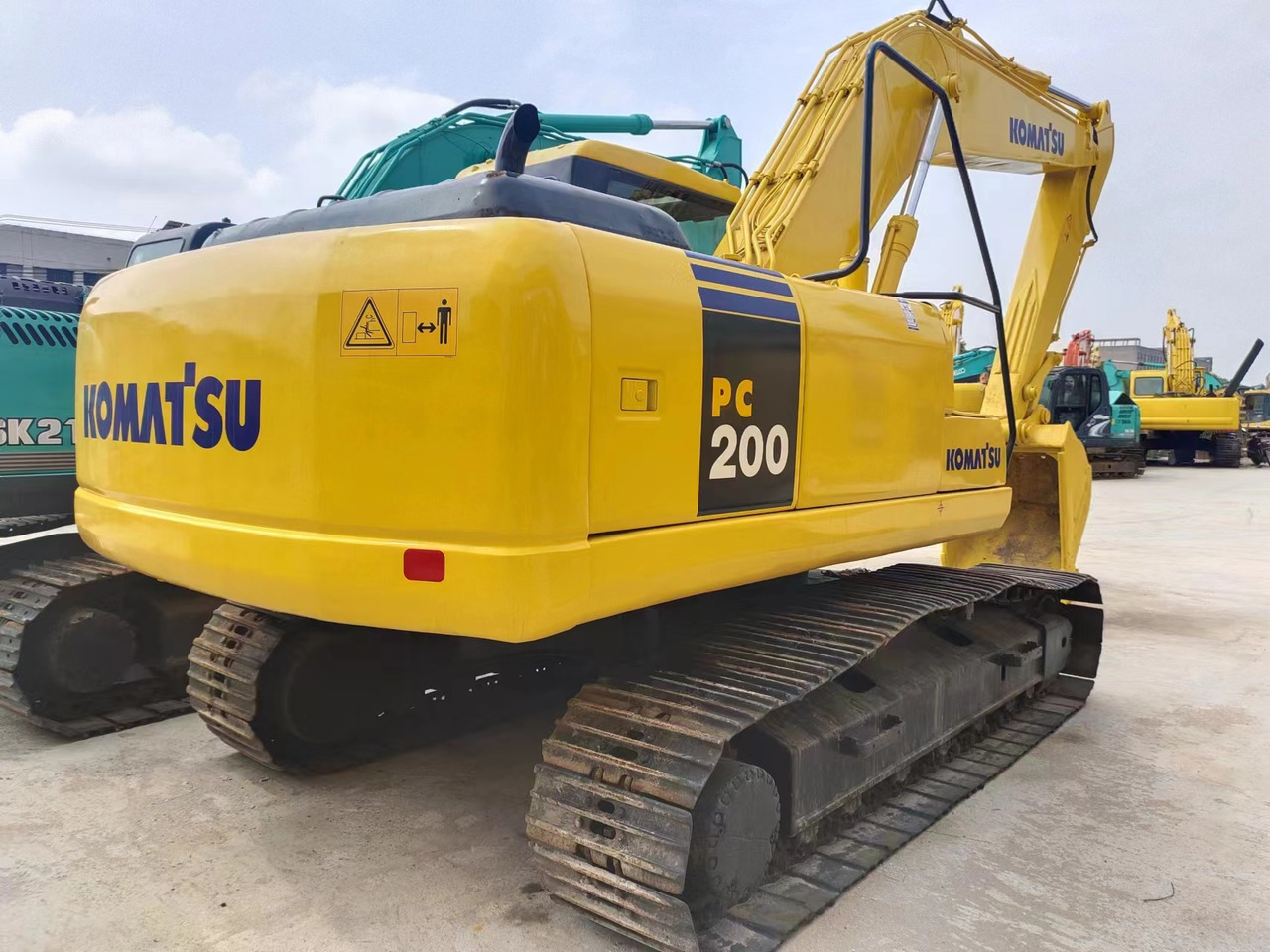 KOMATSU PC200-7 - Pelle sur chenille: photos 2 KOMATSU PC200-7 - Pelle sur chenille: photos 2