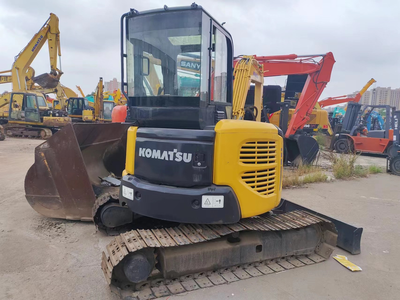KOMATSU PC40MR - Mini pelle: photos 2 KOMATSU PC40MR - Mini pelle: photos 2