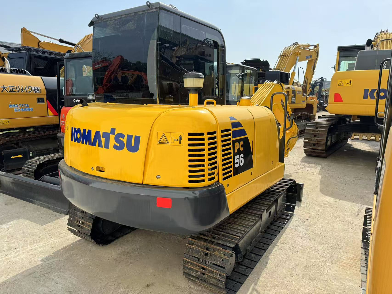KOMATSU PC56-7 - Mini pelle: photos 1 KOMATSU PC56-7 - Mini pelle: photos 1