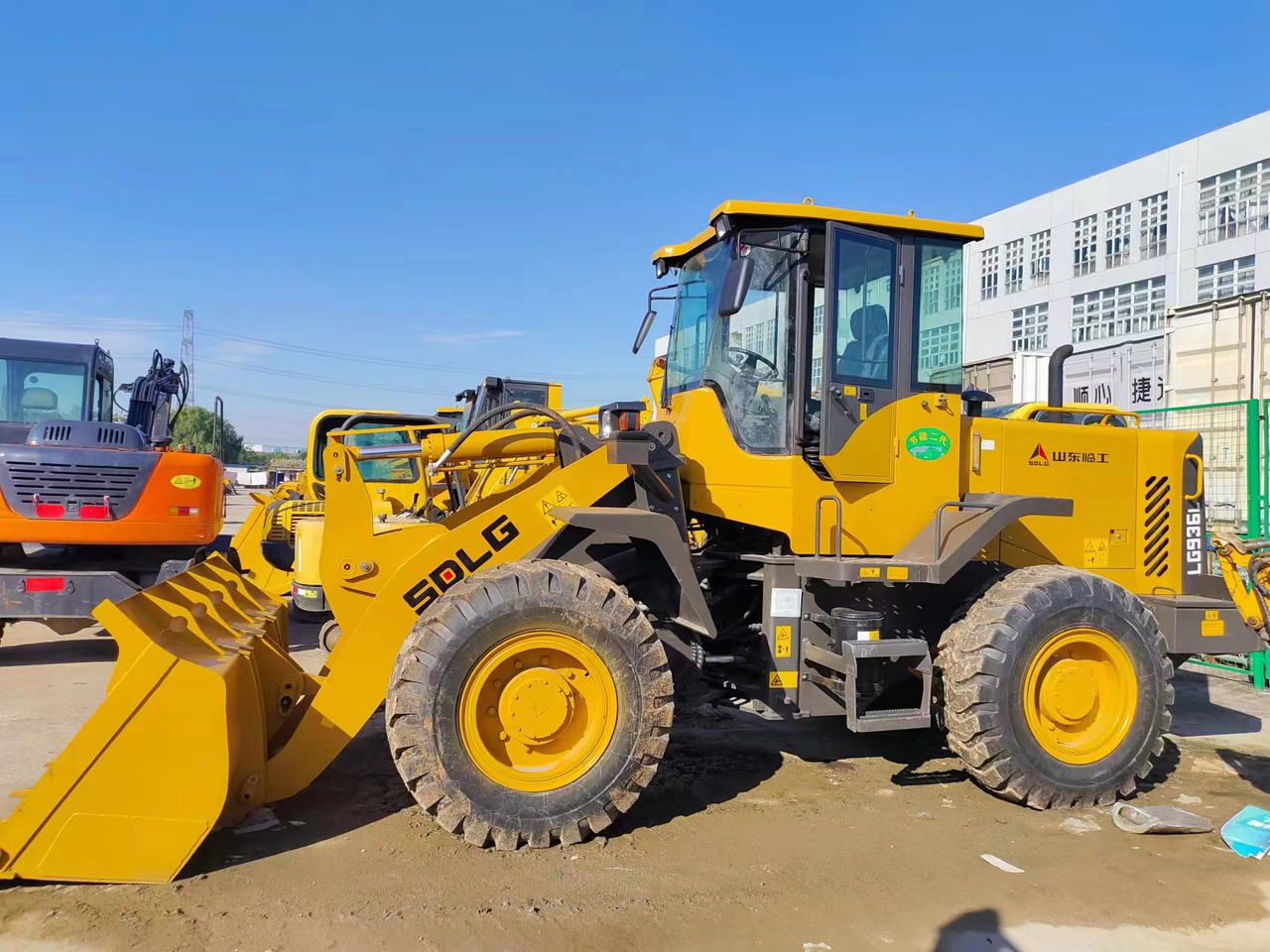SDLG LG936L 3TON LOADER - Chargeuse sur pneus: photos 1 SDLG LG936L 3TON LOADER - Chargeuse sur pneus: photos 1