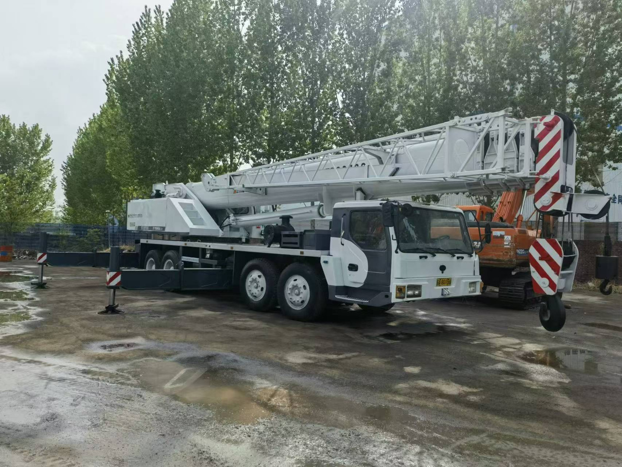 TEREX CHANGJIANG 70Ton - Grue mobile: photos 1 TEREX CHANGJIANG 70Ton - Grue mobile: photos 1