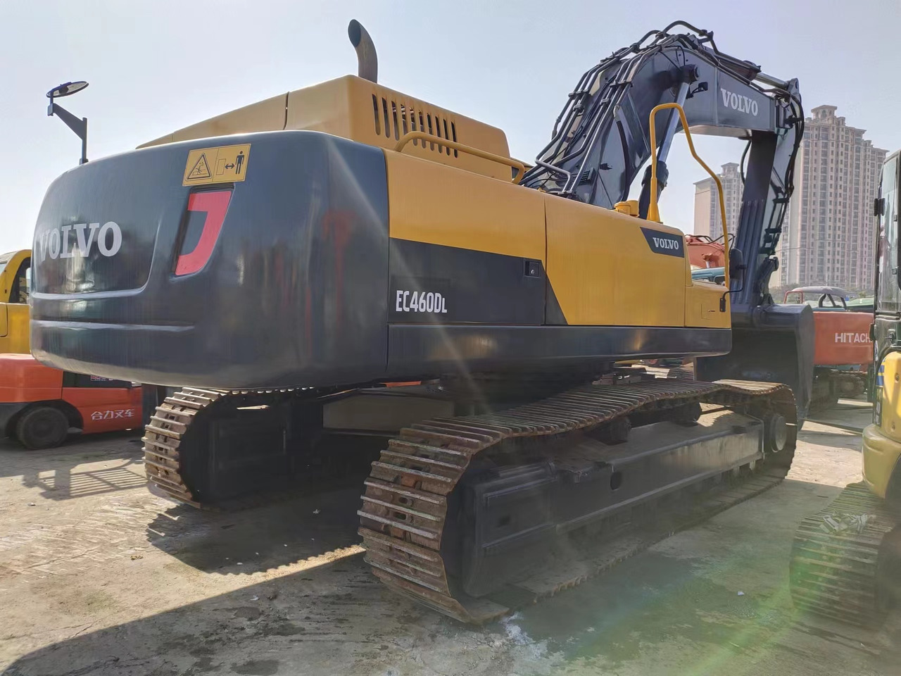 VOLVO EC460 - Pelle sur chenille: photos 1 VOLVO EC460 - Pelle sur chenille: photos 1