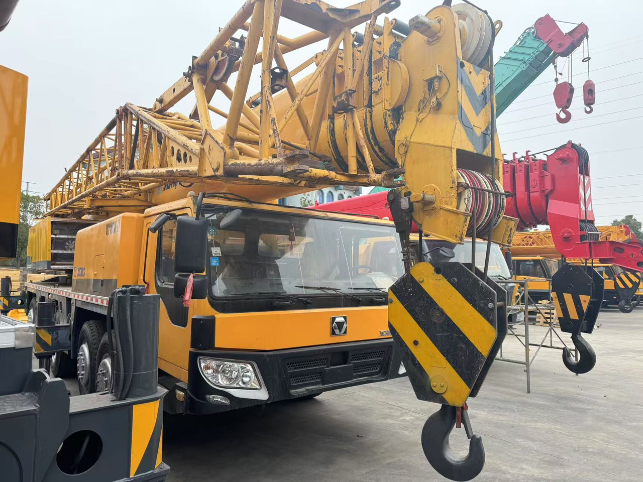 XCMG QY100K - Grue mobile: photos 1 XCMG QY100K - Grue mobile: photos 1