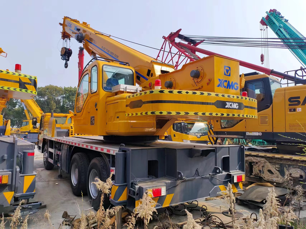 XCMG QY25K - Grue mobile: photos 1 XCMG QY25K - Grue mobile: photos 1