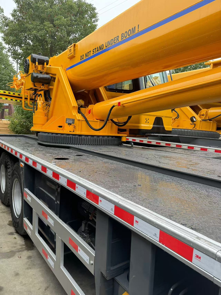 XCMG QY50KC QY50 CHINA TRUCK CRANE 50TONS - Grue mobile: photos 5 XCMG QY50KC QY50 CHINA TRUCK CRANE 50TONS - Grue mobile: photos 5