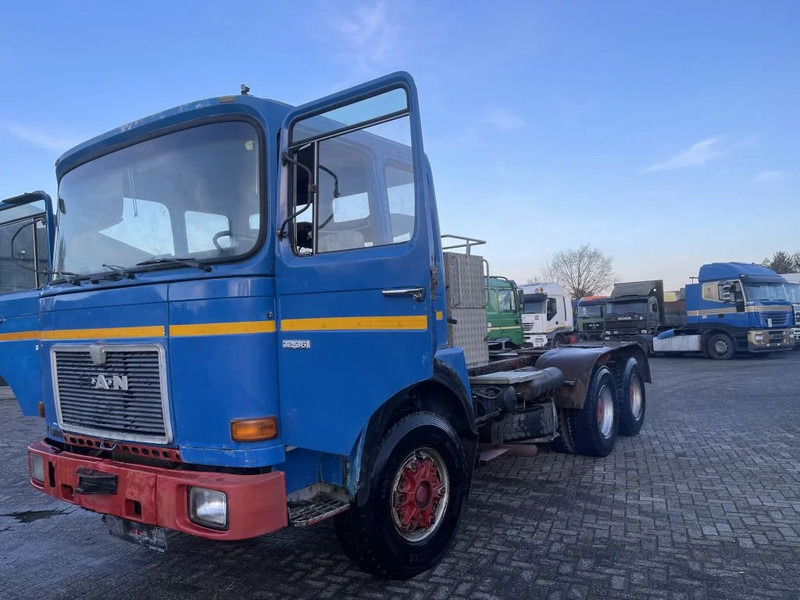MAN 32.361 Chassis - Châssis cabine: photos 1 MAN 32.361 Chassis - Châssis cabine: photos 1