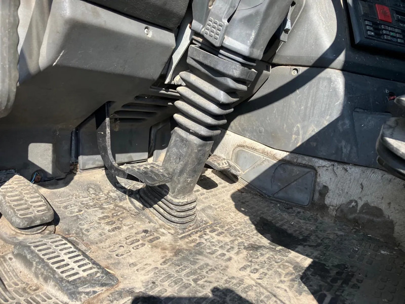 Iveco Eurostar 440.42 Tractor unit - Tracteur routier: photos 5 Iveco Eurostar 440.42 Tractor unit - Tracteur routier: photos 5