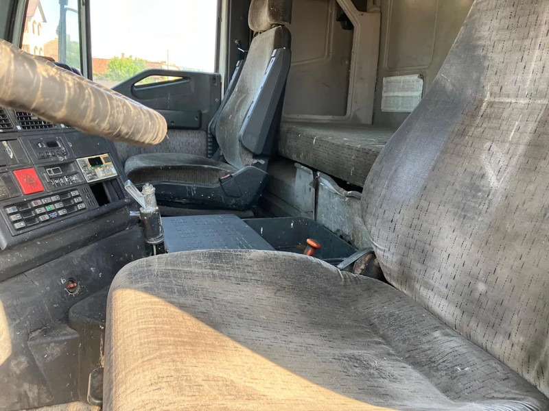 Iveco Eurostar 440.42 Tractor unit - Tracteur routier: photos 4 Iveco Eurostar 440.42 Tractor unit - Tracteur routier: photos 4