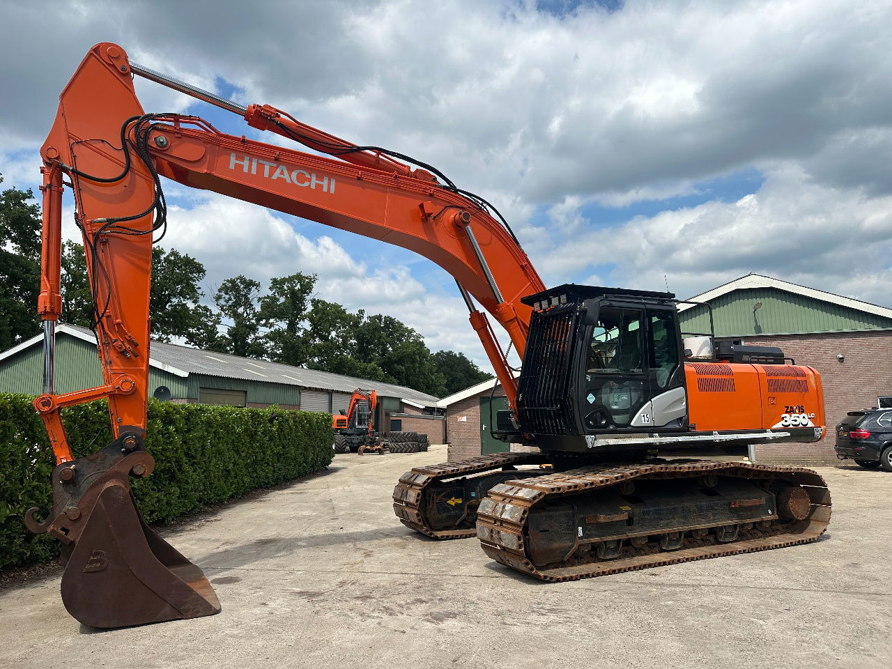 Hitachi ZX350LC-6 - Pelle sur chenille: photos 2 Hitachi ZX350LC-6 - Pelle sur chenille: photos 2