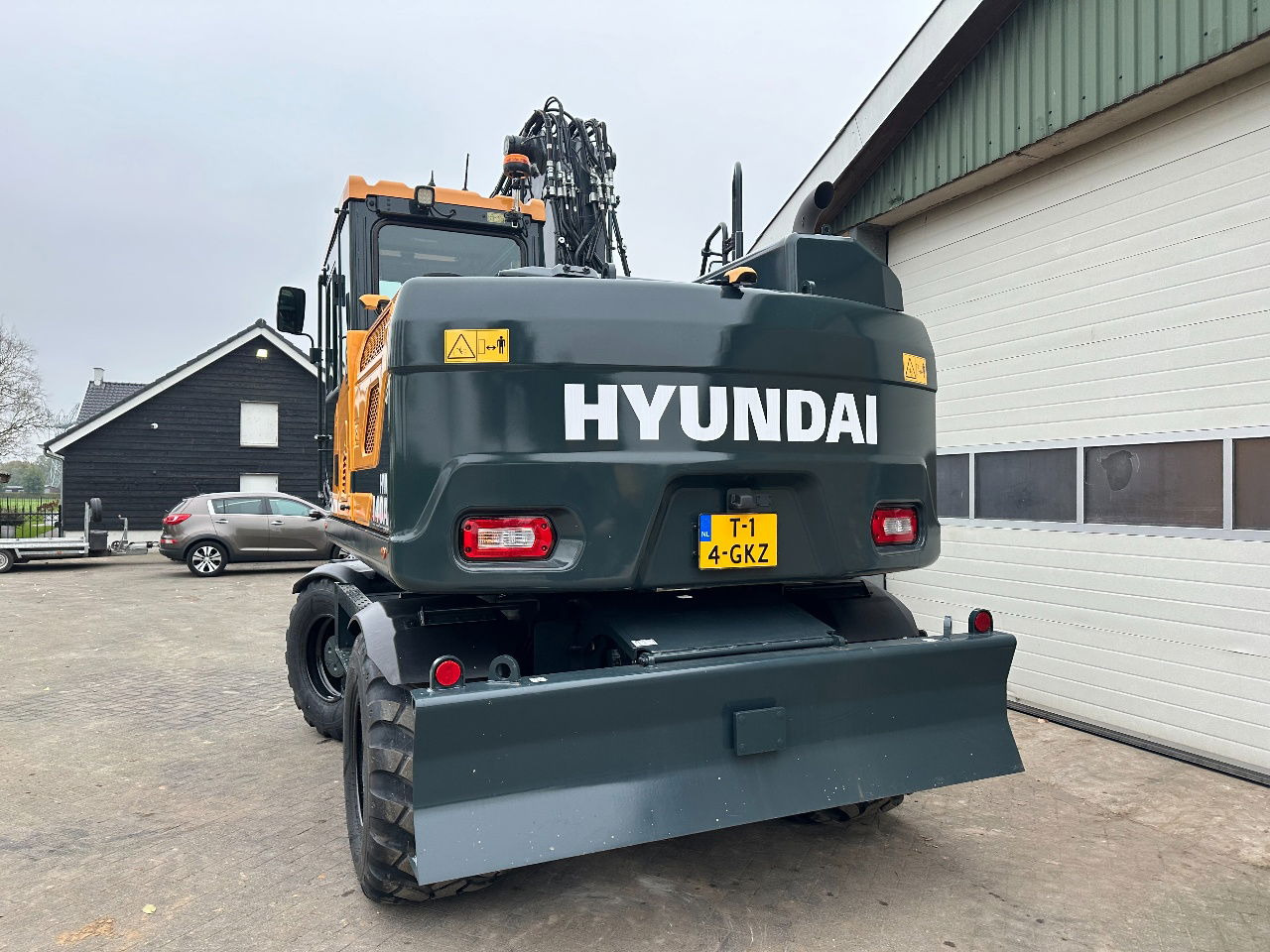 Hyundai HW140A - Pelle sur pneus: photos 5 Hyundai HW140A - Pelle sur pneus: photos 5
