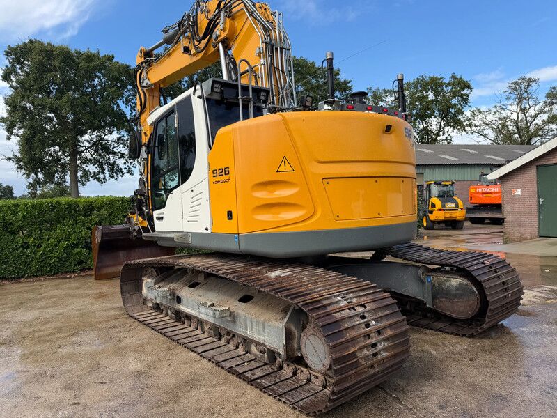 Liebherr R926 R926 compact GPS - Pelle sur chenille: photos 3 Liebherr R926 R926 compact GPS - Pelle sur chenille: photos 3