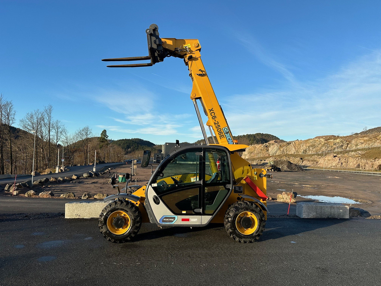 Andre XCMG 2506E #ELECTRIC - Chariot télescopique: photos 1 Andre XCMG 2506E #ELECTRIC - Chariot télescopique: photos 1