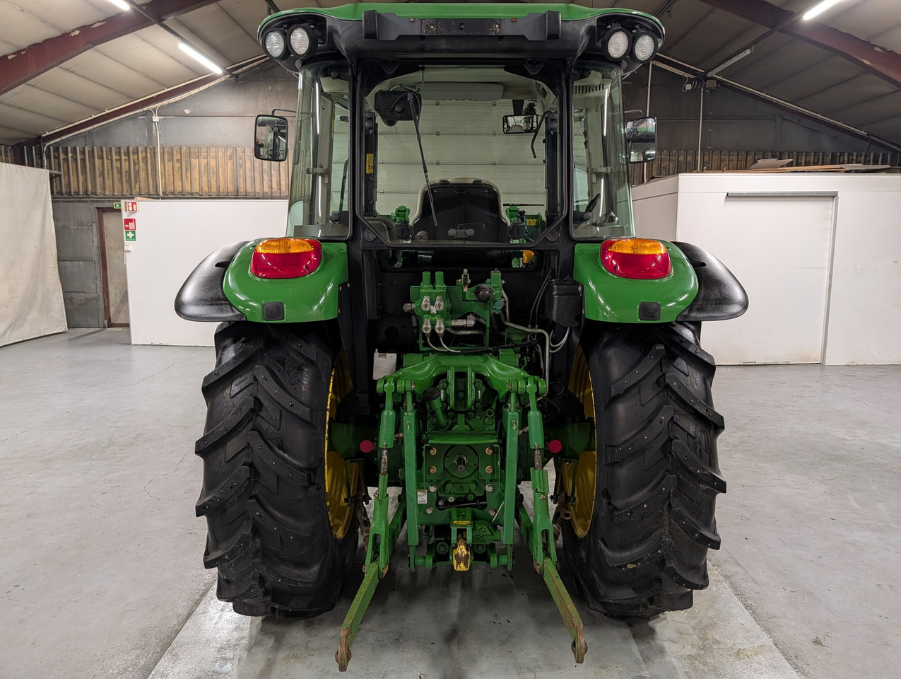 John Deere 5085M - Tracteur agricole: photos 4 John Deere 5085M - Tracteur agricole: photos 4