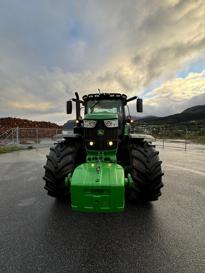 John Deere 6215R - Tracteur agricole: photos 4 John Deere 6215R - Tracteur agricole: photos 4