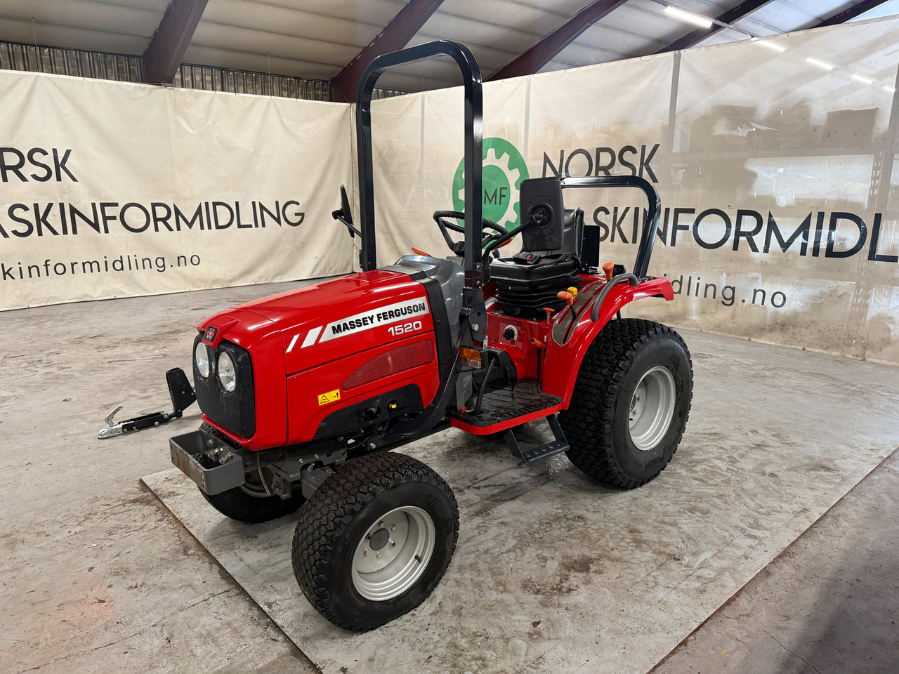 Massey Ferguson 1520 #MVA FRI# - Tracteur agricole: photos 1 Massey Ferguson 1520 #MVA FRI# - Tracteur agricole: photos 1