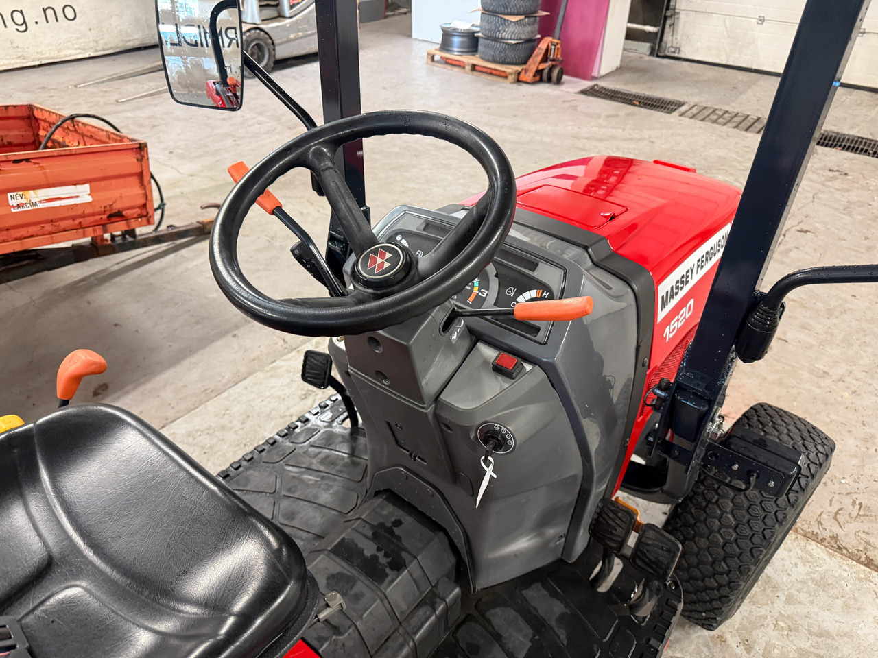 Massey Ferguson 1520 #MVA FRI# - Tracteur agricole: photos 5 Massey Ferguson 1520 #MVA FRI# - Tracteur agricole: photos 5