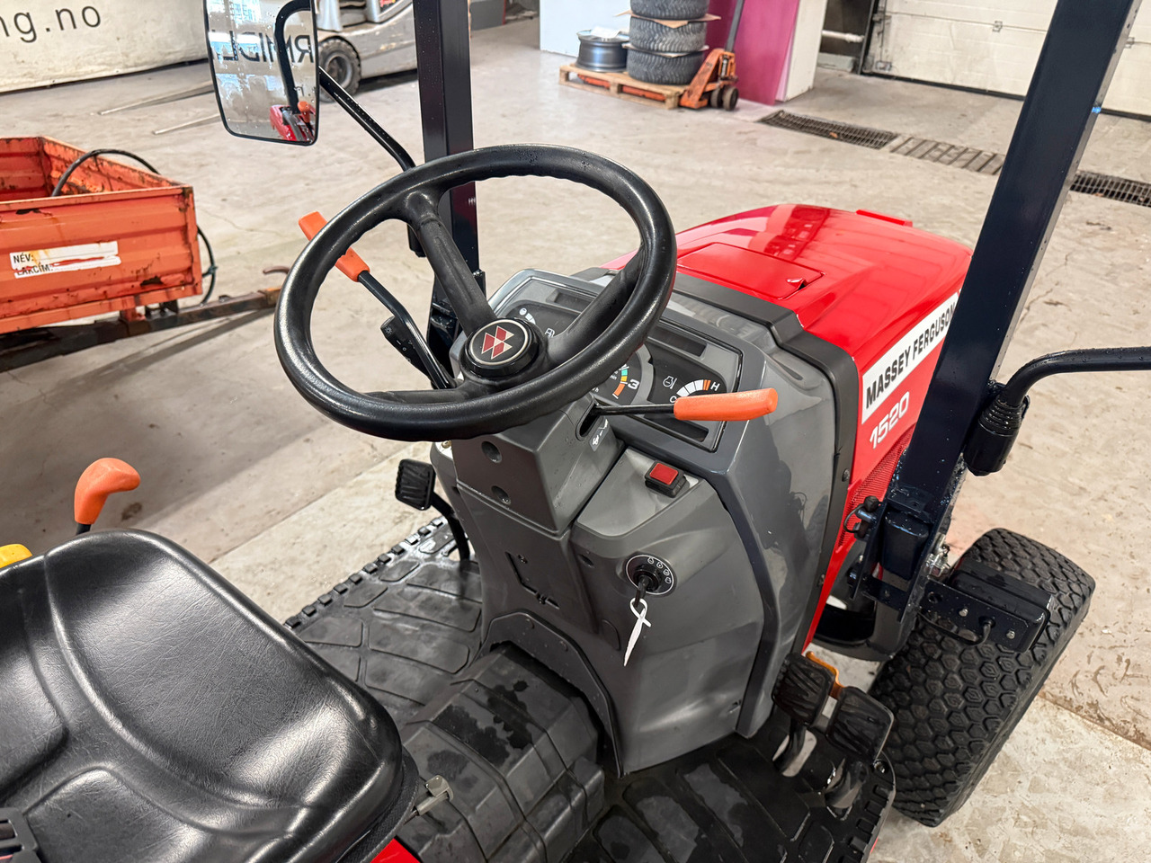 Massey Ferguson 1520 #MVA FRI# - Tracteur agricole: photos 5 Massey Ferguson 1520 #MVA FRI# - Tracteur agricole: photos 5