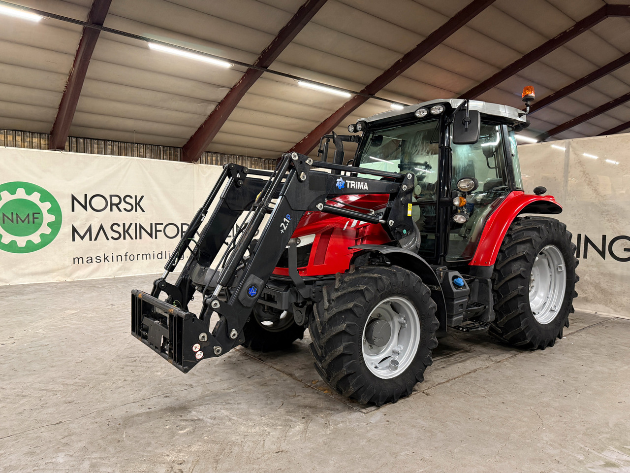 Massey Ferguson 5712 SL Dyna4 - Tracteur agricole: photos 1 Massey Ferguson 5712 SL Dyna4 - Tracteur agricole: photos 1