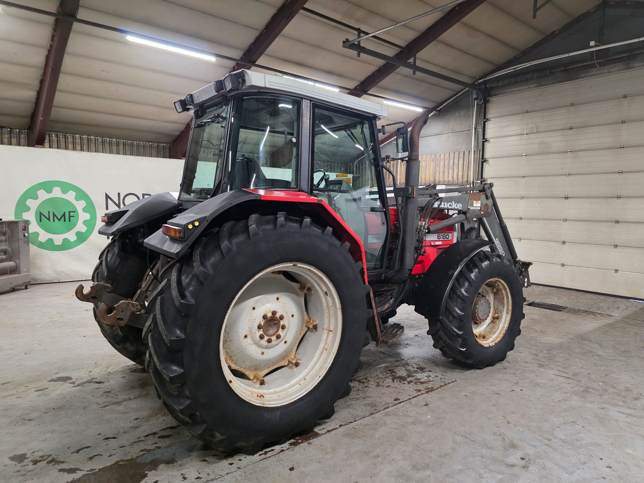 Massey Ferguson 6180 - Tracteur agricole: photos 5 Massey Ferguson 6180 - Tracteur agricole: photos 5