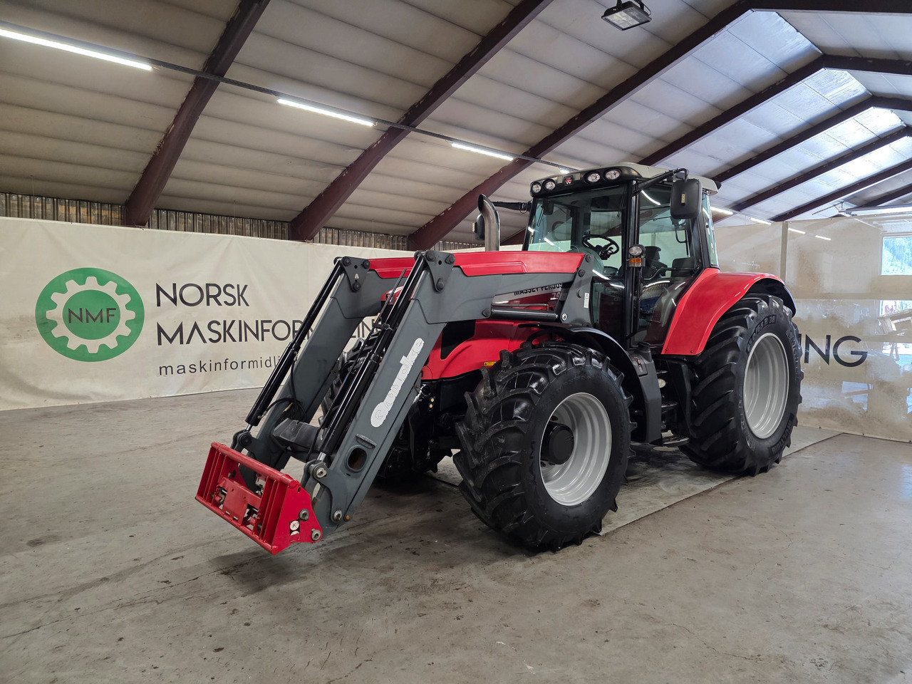 Massey Ferguson 7480 Dyna VT - Tracteur agricole: photos 1 Massey Ferguson 7480 Dyna VT - Tracteur agricole: photos 1