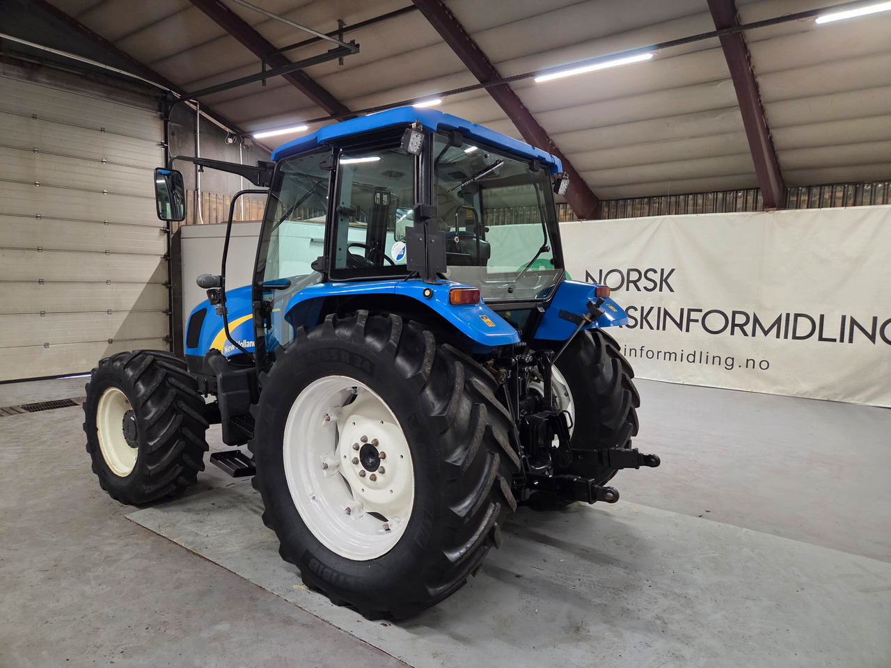 New Holland T5060 #Fin 1 eiers traktor - Tracteur agricole: photos 3 New Holland T5060 #Fin 1 eiers traktor - Tracteur agricole: photos 3