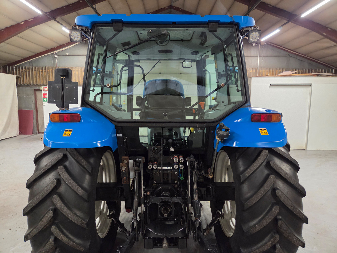 New Holland T5060 #Fin 1 eiers traktor - Tracteur agricole: photos 4 New Holland T5060 #Fin 1 eiers traktor - Tracteur agricole: photos 4