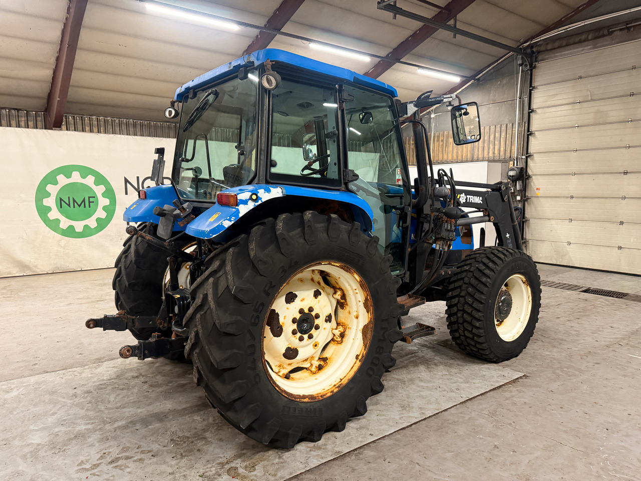 New Holland T5060 - Tracteur agricole: photos 5 New Holland T5060 - Tracteur agricole: photos 5